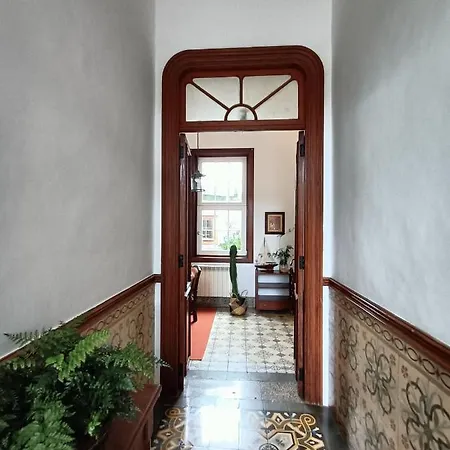 En Entorno De Cuento El Patio De Hortensia *
